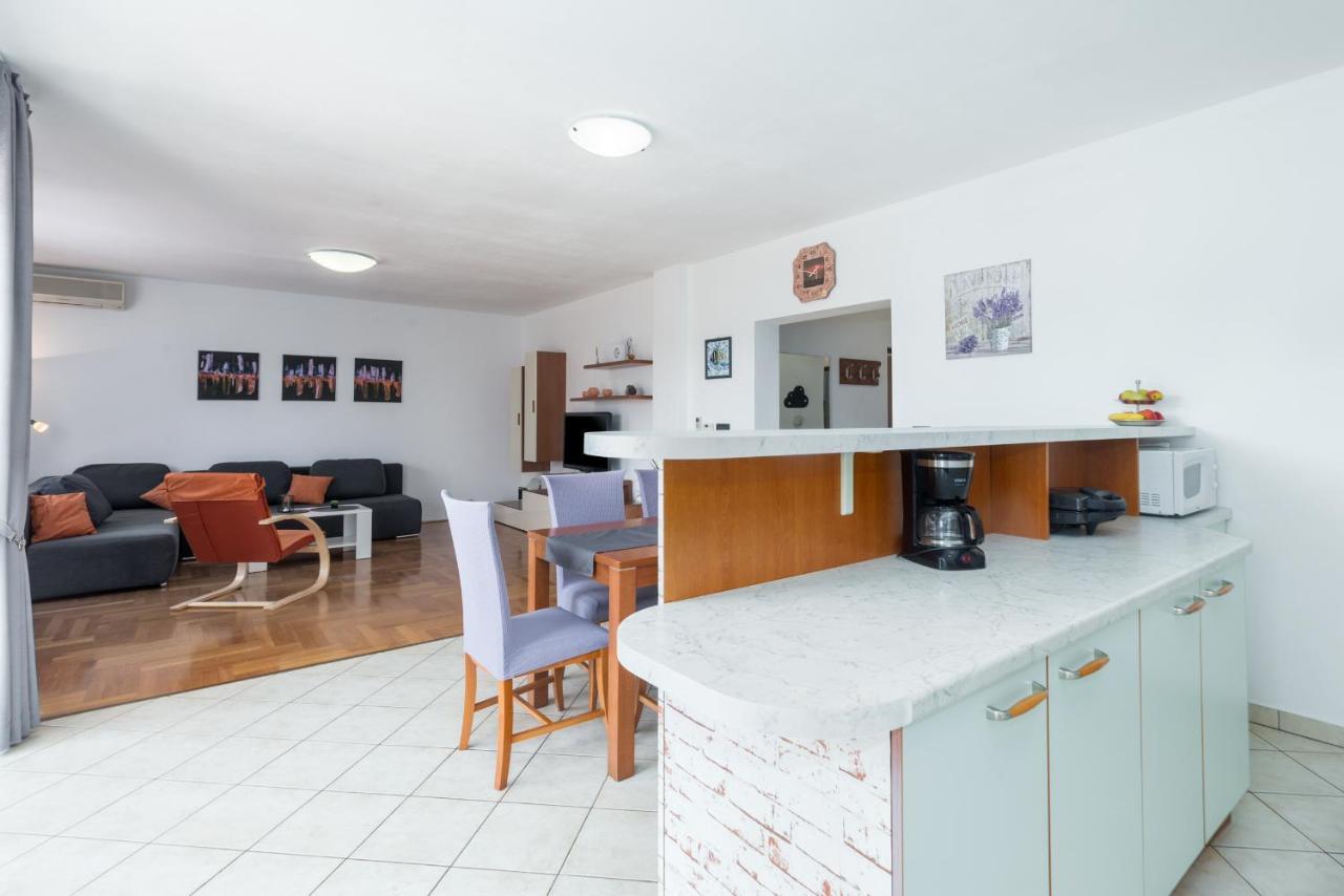 Apartments Emil Pula Extérieur photo